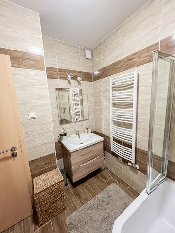 Kiadó téglalakás, albérlet, Debrecenben 330 E Ft / hó, 4 szobás