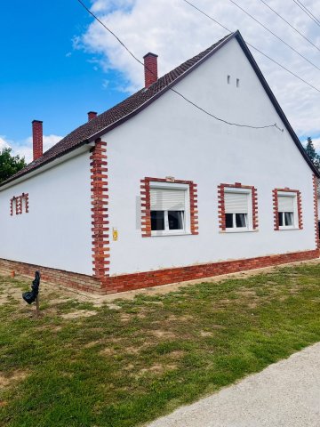 Eladó családi ház, Darányban 33 M Ft, 4 szobás