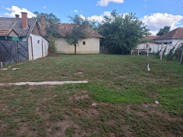 Eladó telek, Szarvason 4.2 M Ft / költözzbe.hu