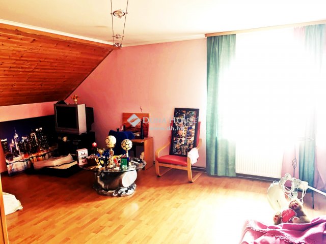 Eladó családi ház, Tatabányán 84.5 M Ft, 5+2 szobás