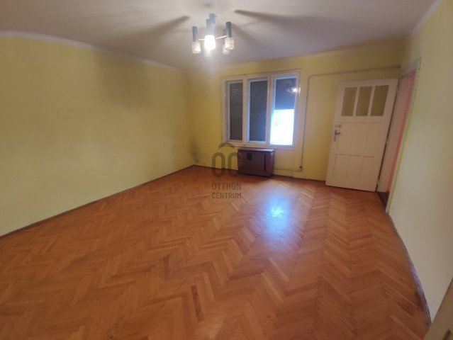 Eladó téglalakás, Debrecenben 49 M Ft, 3 szobás