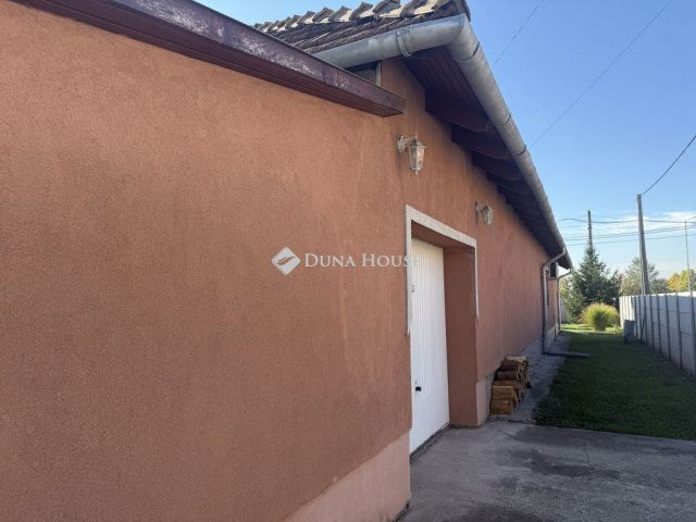 Eladó családi ház, Érden 88.8 M Ft, 4 szobás