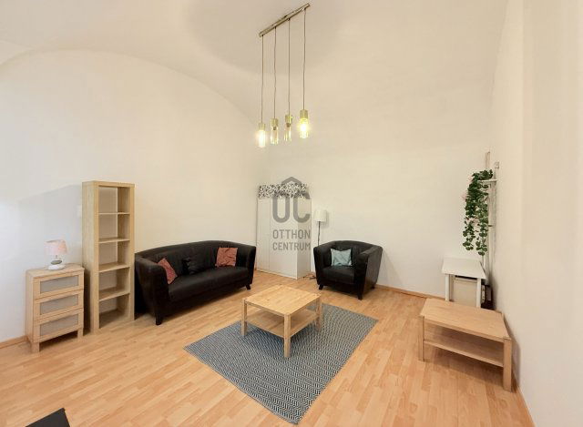 Eladó téglalakás, Budapesten, V. kerületben, Reáltanoda utcában
