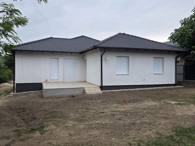 Eladó családi ház, Érden 145 M Ft, 4 szobás