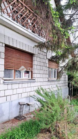 Eladó családi ház, Öskün 52.8 M Ft, 5 szobás