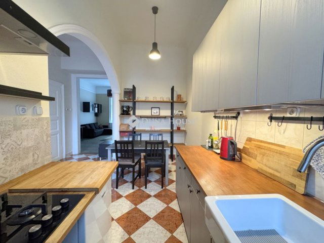 Kiadó téglalakás, albérlet, VII. kerületben, Hernád utcában