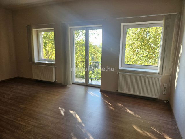 Kiadó iroda, Budaörsön 360 E Ft / hó / költözzbe.hu