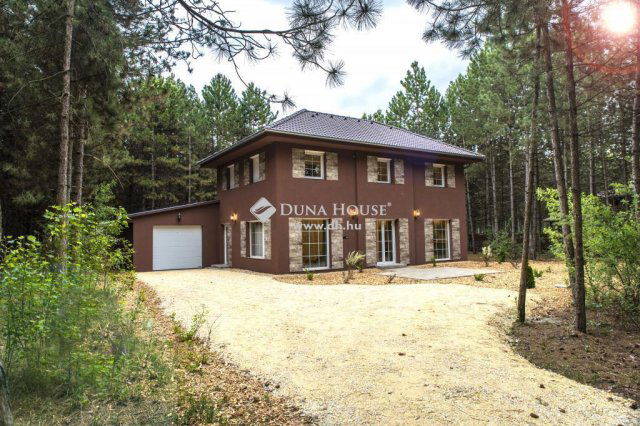 Eladó családi ház, Ballószögön 147 M Ft, 5 szobás