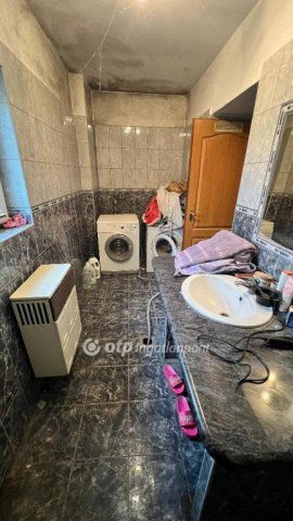 Eladó családi ház, Dabronyon 18 M Ft, 2 szobás