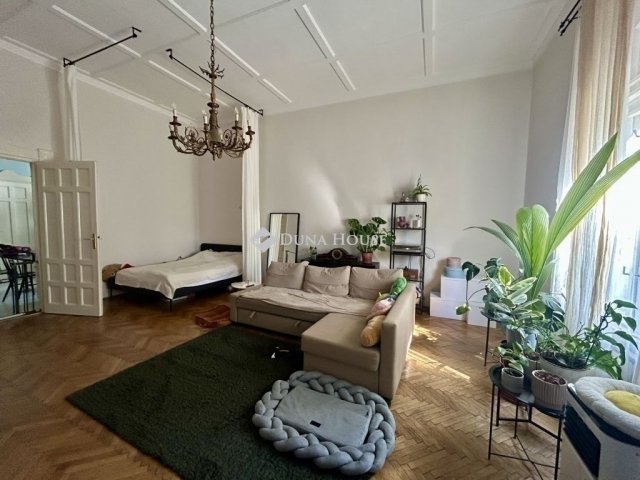 Eladó téglalakás, Budapesten, XI. kerületben 120 M Ft, 1 szobás