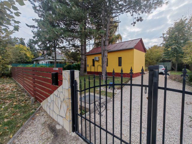 Eladó nyaraló, Zamárdiban 125 M Ft, 3 szobás