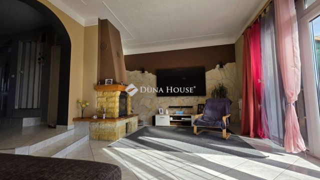 Eladó ikerház, Táplánszentkereszten 85 M Ft, 4 szobás