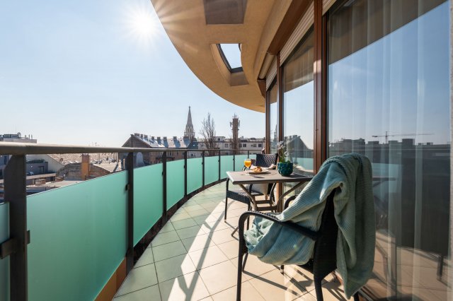 Eladó téglalakás, Budapesten, VIII. kerületben 127.8 M Ft