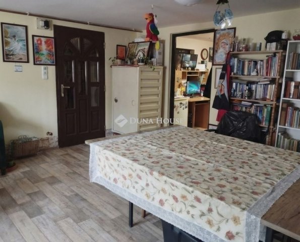 Eladó családi ház, Székesfehérvárott 170 M Ft, 4 szobás