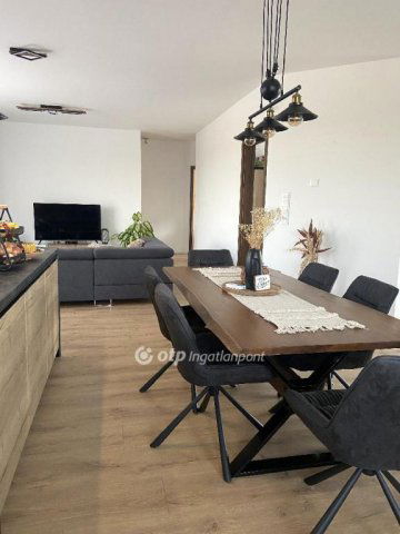 Eladó családi ház, Tordason 165 M Ft, 4 szobás