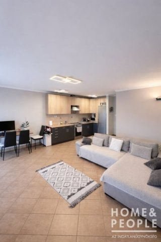 Eladó téglalakás, Szegeden 89.99 M Ft, 3 szobás