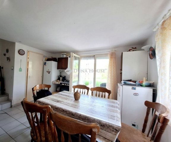 Eladó családi ház, Balatonakarattyán 59.9 M Ft, 3 szobás