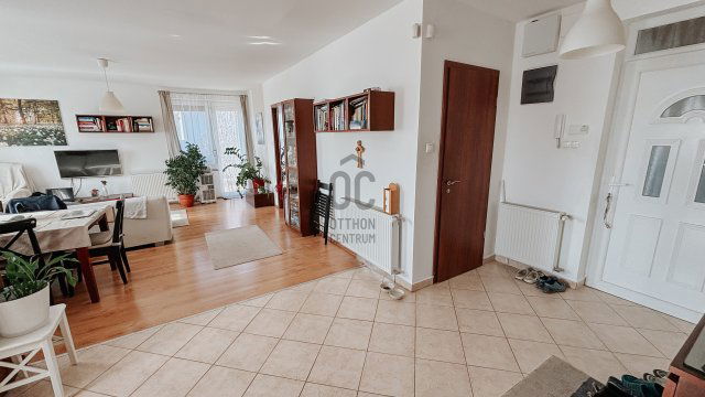 Eladó téglalakás, Szentendrén 100 M Ft, 4 szobás
