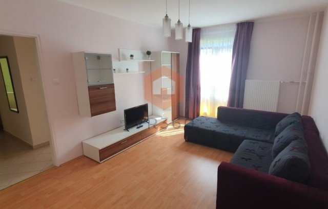 Kiadó panellakás, albérlet, Pécsett 160 E Ft / hó, 2 szobás