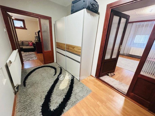 Eladó családi ház, Balsán 29.9 M Ft, 3 szobás