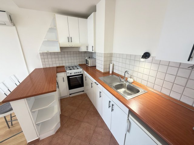 Kiadó téglalakás, albérlet, Győrött 180 E Ft / hó, 2 szobás