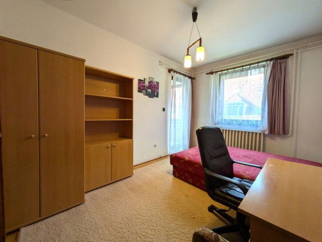 Kiadó téglalakás, albérlet, Debrecenben 300 E Ft / hó, 3 szobás