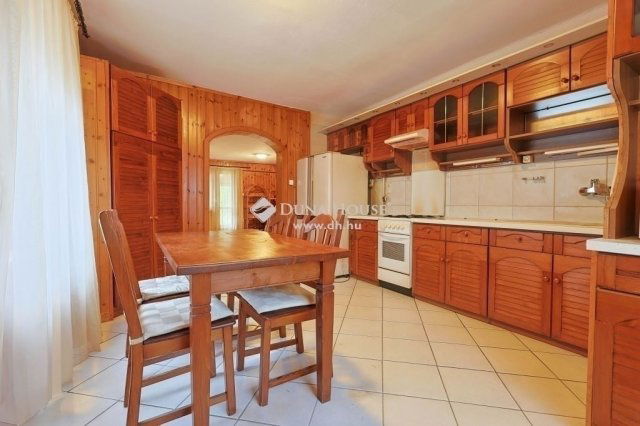 Eladó családi ház, Budapesten, XVIII. kerületben 109 M Ft