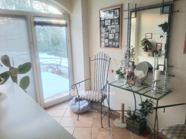 Eladó családi ház, Kisorosziban 139 M Ft, 5+1 szobás