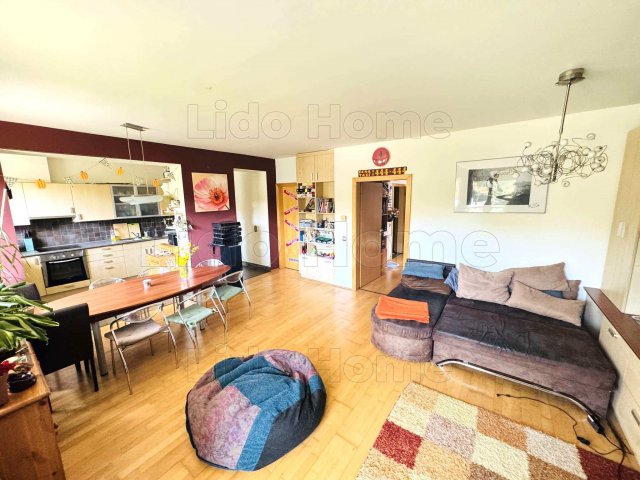 Eladó téglalakás, Győrött 129 M Ft, 5 szobás