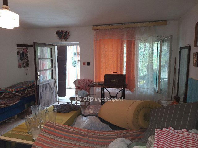 Eladó családi ház, Orosházán 17.9 M Ft, 3 szobás