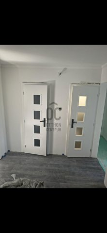 Eladó panellakás, III. kerületben, Zsirai Miklós utcában