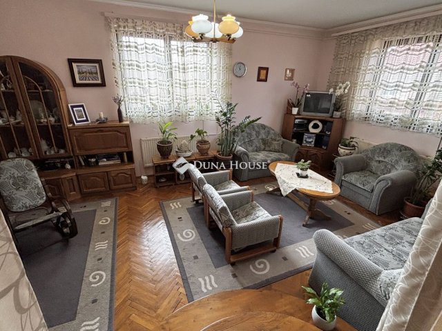 Eladó családi ház, Debrecenben 96 M Ft, 5 szobás