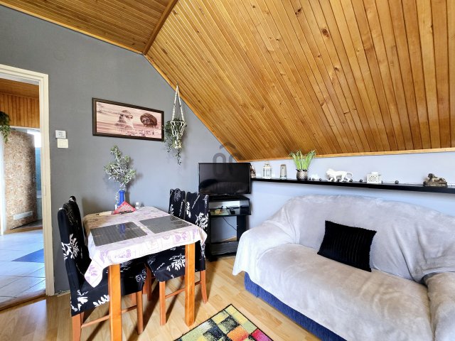 Eladó családi ház, Kőröshegyen 85 M Ft, 7 szobás