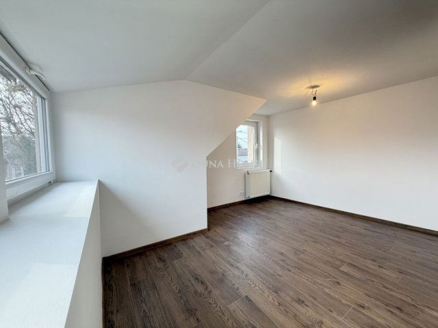 Eladó téglalakás, Budapesten, XX. kerületben 74.9 M Ft, 3 szobás