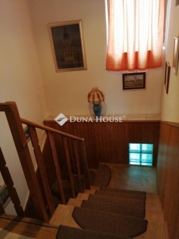 Eladó családi ház, Kecskeméten 149 M Ft, 7 szobás