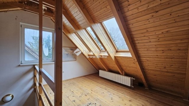 Eladó ikerház, Pilisszentkereszten 79.9 M Ft, 8 szobás