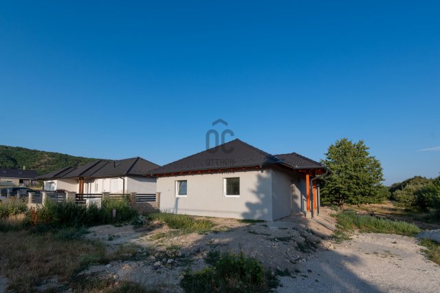 Eladó családi ház, Csókakőn 95 M Ft, 4 szobás