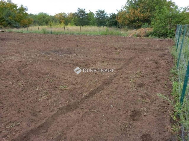 Eladó telek, Sárszentmihályon 5.8 M Ft / költözzbe.hu