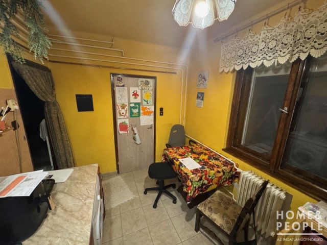 Eladó téglalakás, Kisteleken 53.5 M Ft, 3 szobás