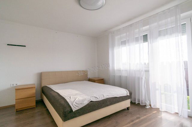 Eladó családi ház, Jánossomorján 82 M Ft, 7 szobás