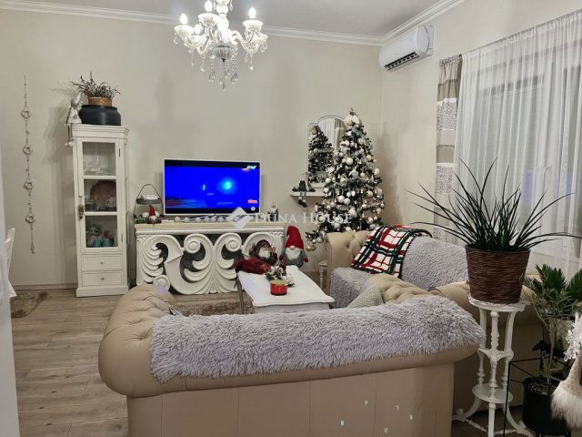 Eladó sorház, Budapesten, XVI. kerületben, Árpádföldi úton