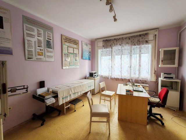 Kiadó üzlethelyiség, Pécsett 50 E Ft / hó, 2 szobás