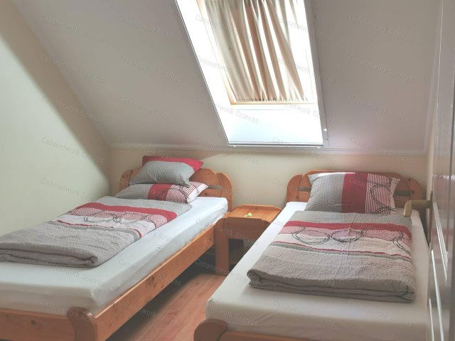 Eladó nyaraló, Békésszentandráson 105 M Ft, 3 szobás