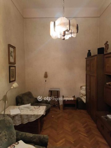 Eladó téglalakás, Debrecenben 78 M Ft, 2 szobás