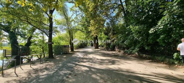 Eladó ikerház, Budapesten, III. kerületben 410 M Ft, 1 szobás