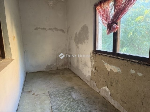 Eladó családi ház, Pécelen 126.5 M Ft, 3 szobás