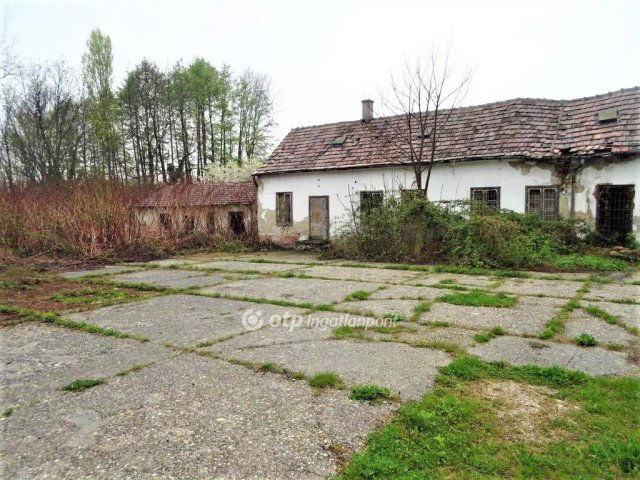 Eladó üzlethelyiség, Marcaliban 38.5 M Ft / költözzbe.hu