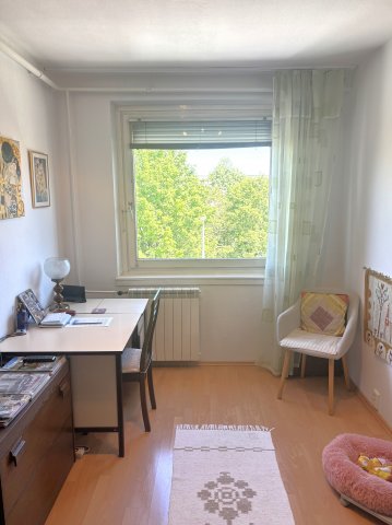 Eladó panellakás, Budapesten, III. kerületben 99.9 M Ft