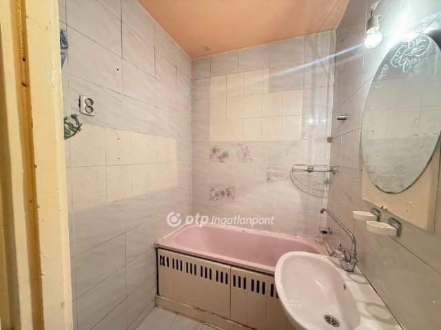 Eladó téglalakás, Budapesten, X. kerületben 62.9 M Ft, 3 szobás