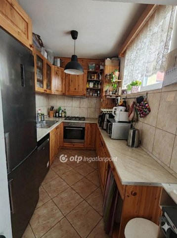 Eladó családi ház, Egerben 90 M Ft, 5 szobás